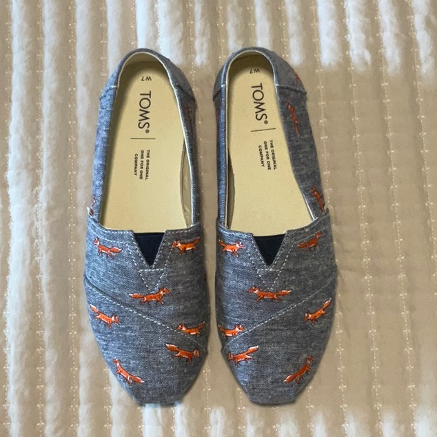 Toms Charcoal Slip-Ons With Vibrant Fox Pattern